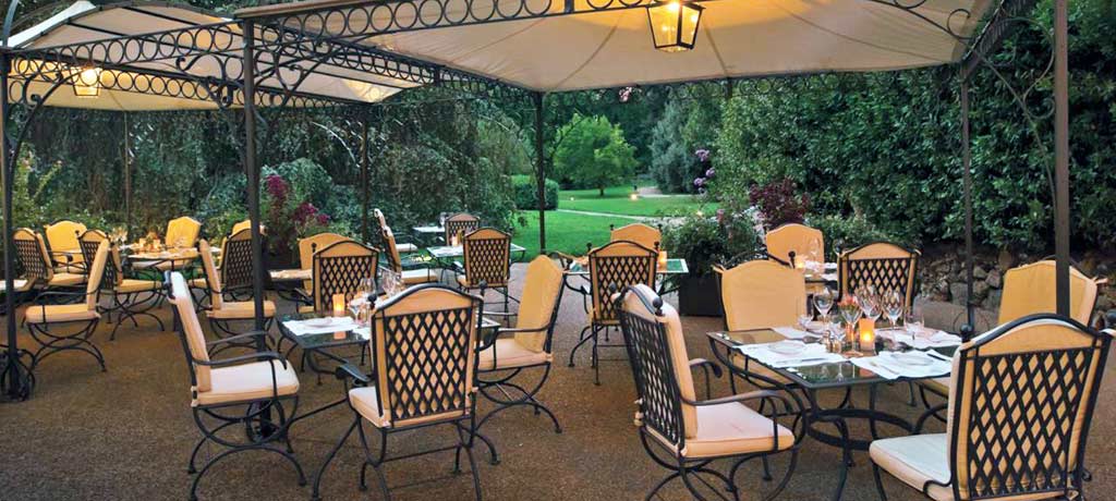 il palagio outdoor dining