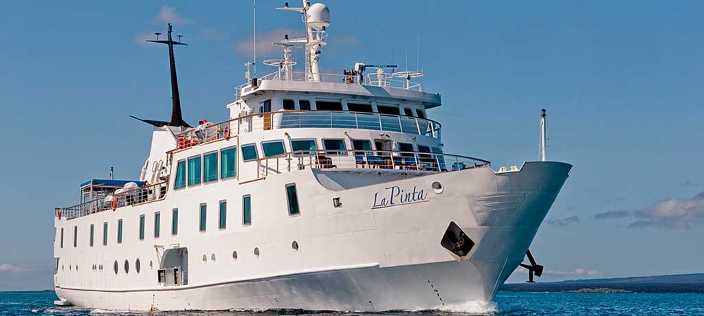 galapagos islands yacht la pinta exterior