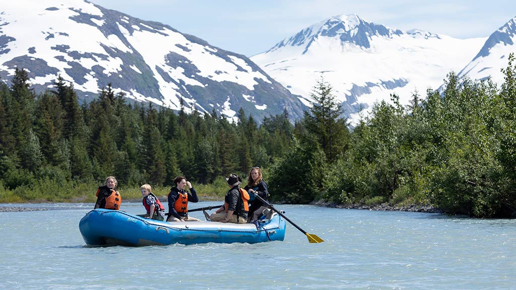2 USA Alaska Portage Creek Float Family