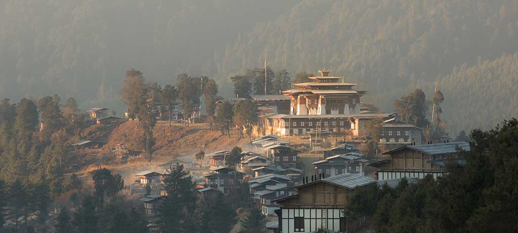 India Bhutan Gangtey Lodge Exterior